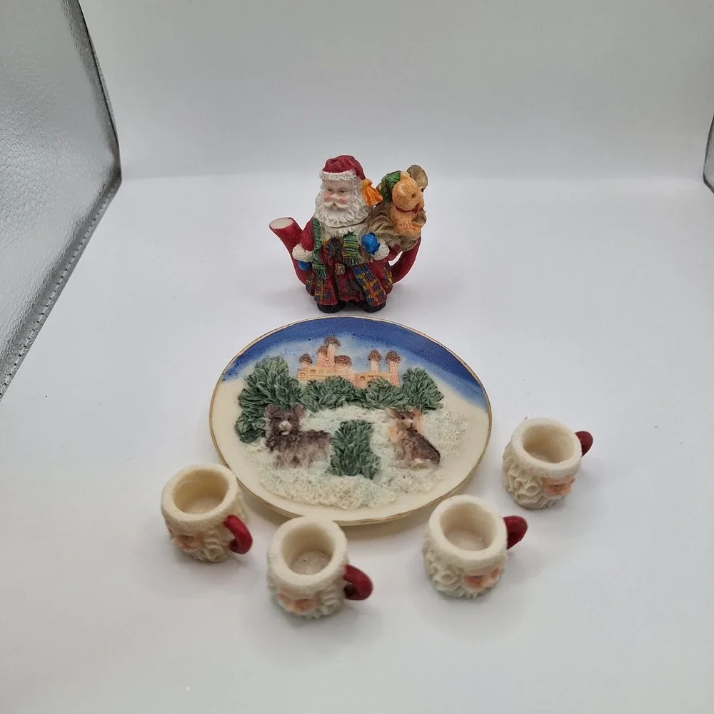 Vintage Holiday Collection Miniature Tea Set Scottish Santa #48491 New Old Stock